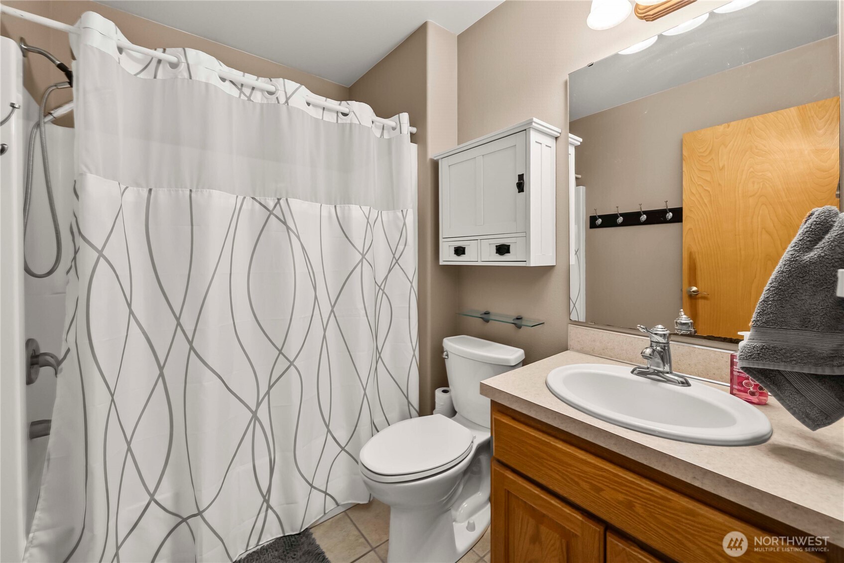 3844 Legacy Drive NE, Olympia, WA 98516