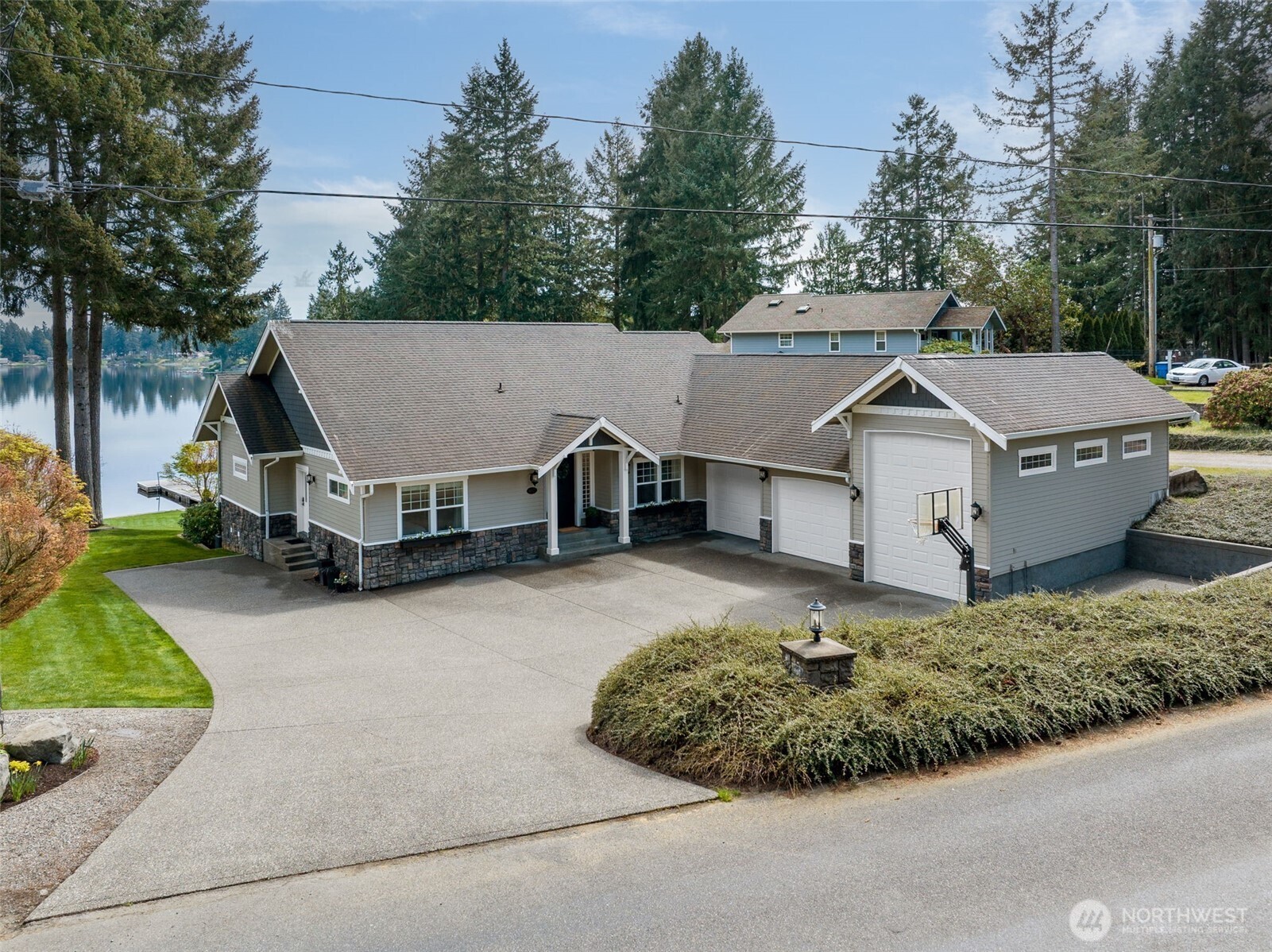 4022 Long Lake Drive SE, Lacey, WA 98503