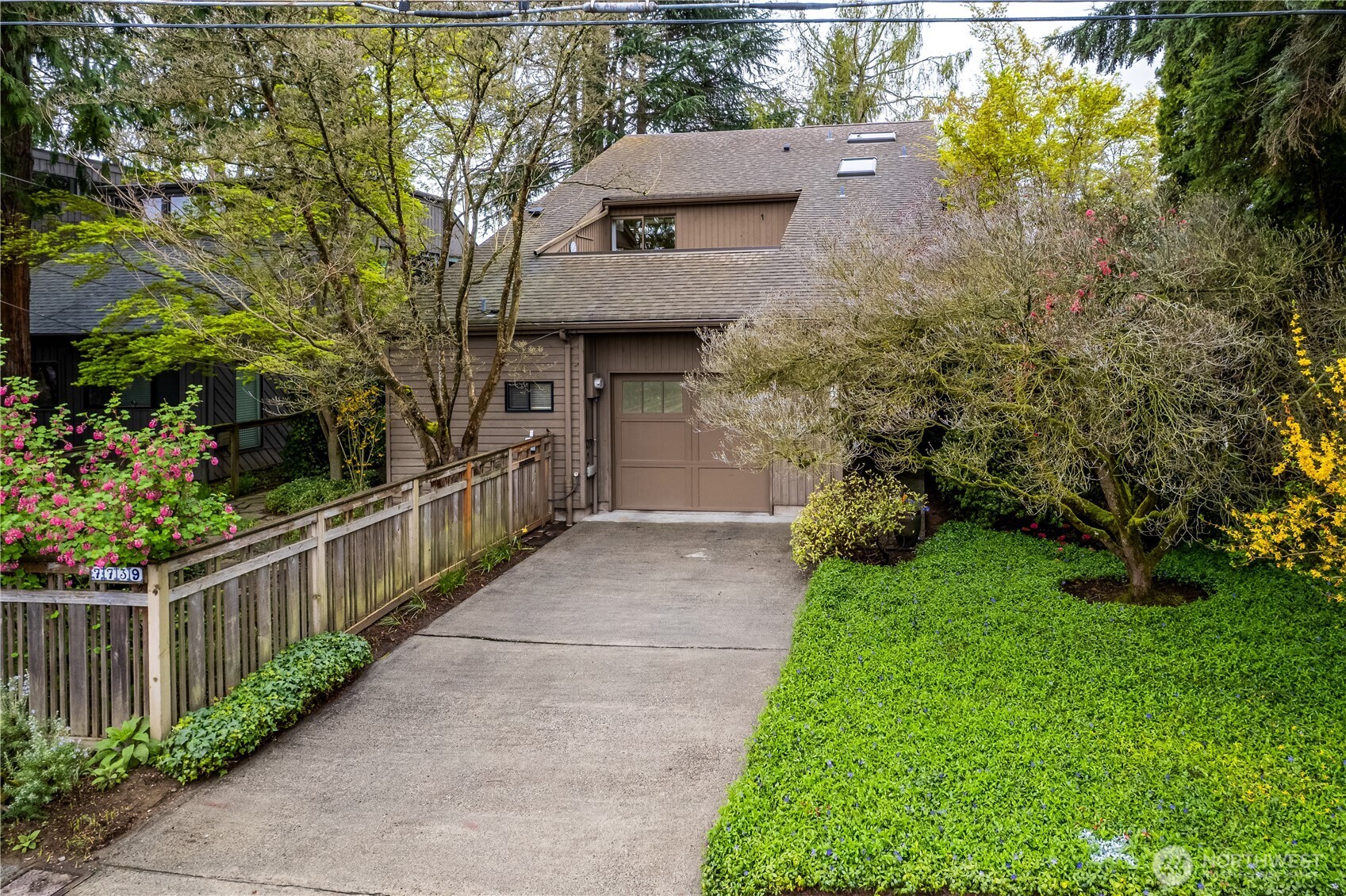 7739 40th Avenue NE, Seattle, WA 98115