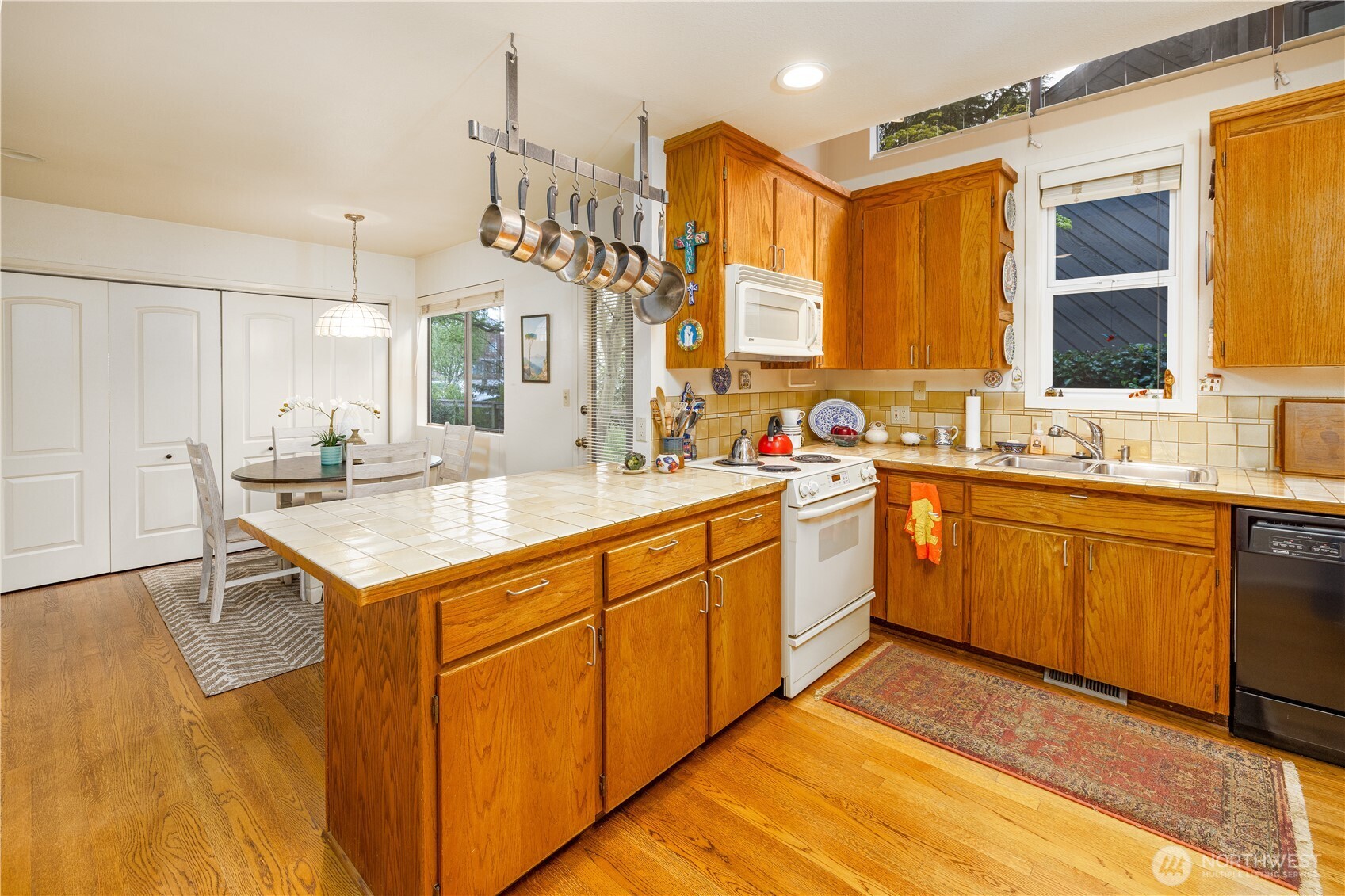 7739 40th Avenue NE, Seattle, WA 98115