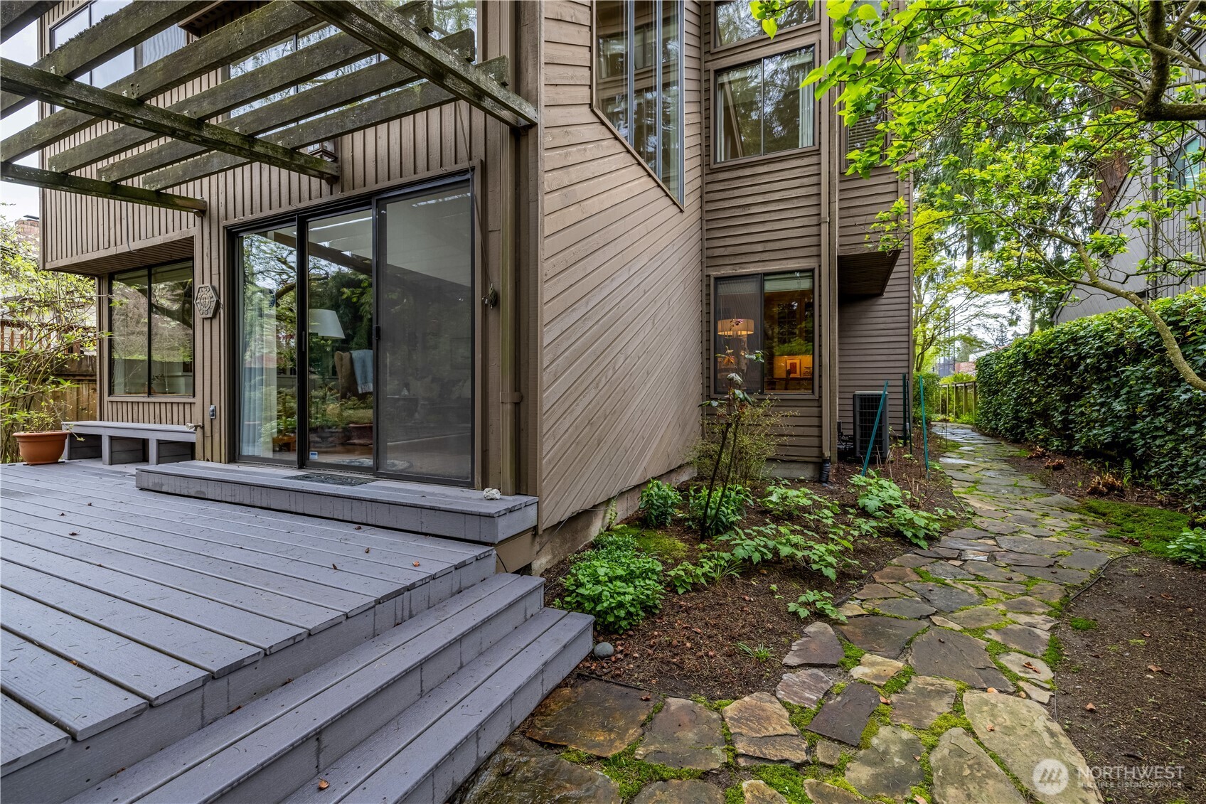 7739 40th Avenue NE, Seattle, WA 98115