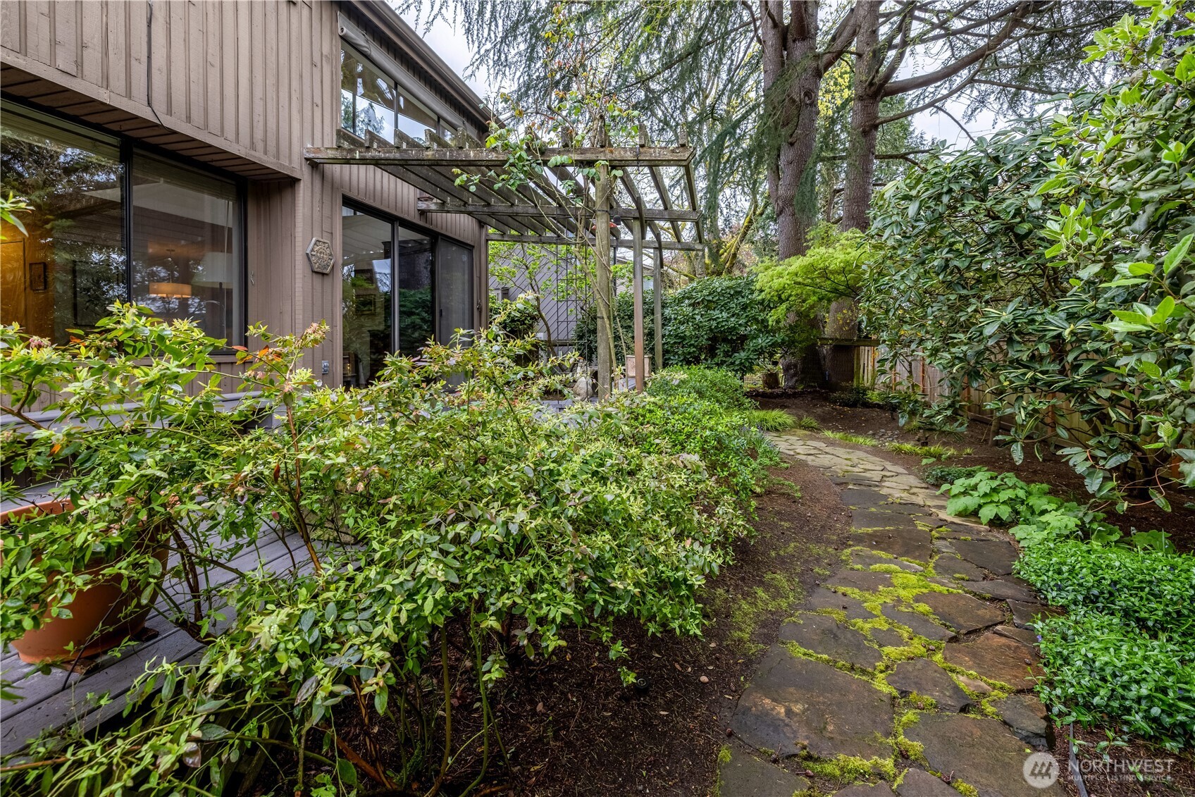 7739 40th Avenue NE, Seattle, WA 98115