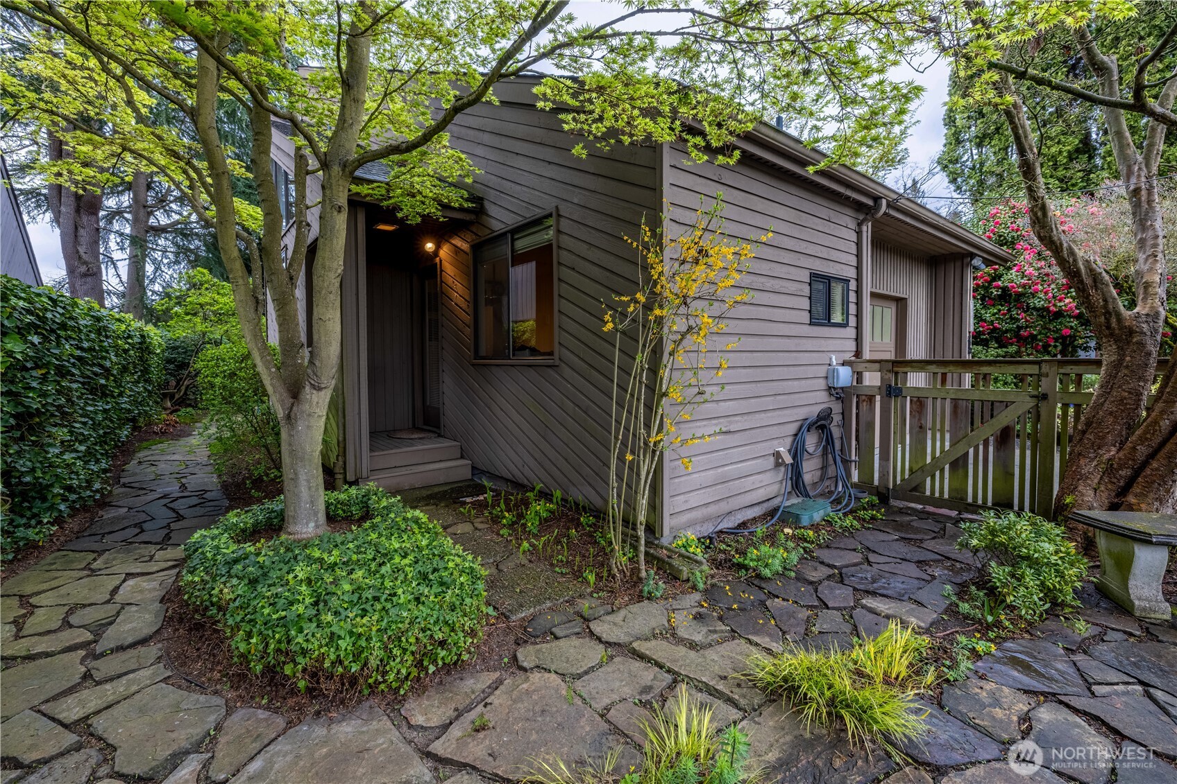 7739 40th Avenue NE, Seattle, WA 98115