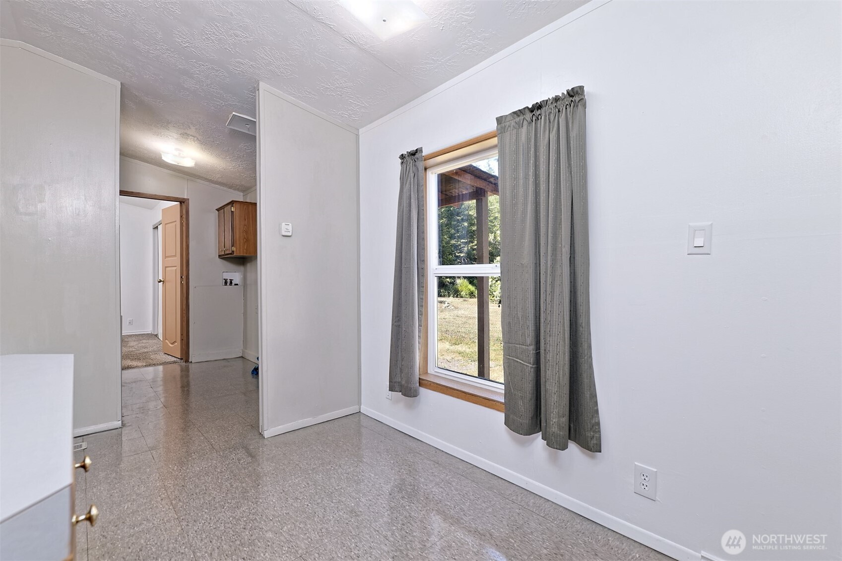 20 W Newberry Lane , Elma, WA 98541