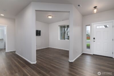 512 Wellington Place , Sedro Woolley, WA 98284 - Photo 2
