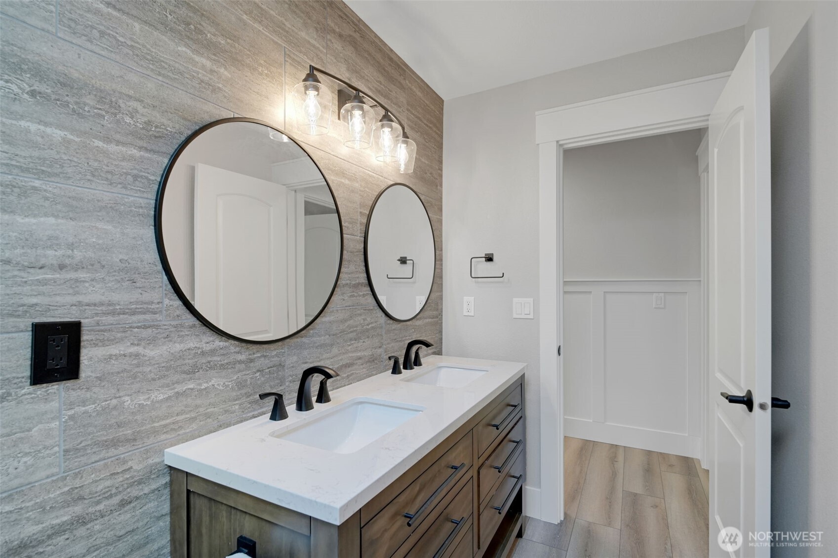 5020 Gold Ridge Lane , Olympia, WA 98512