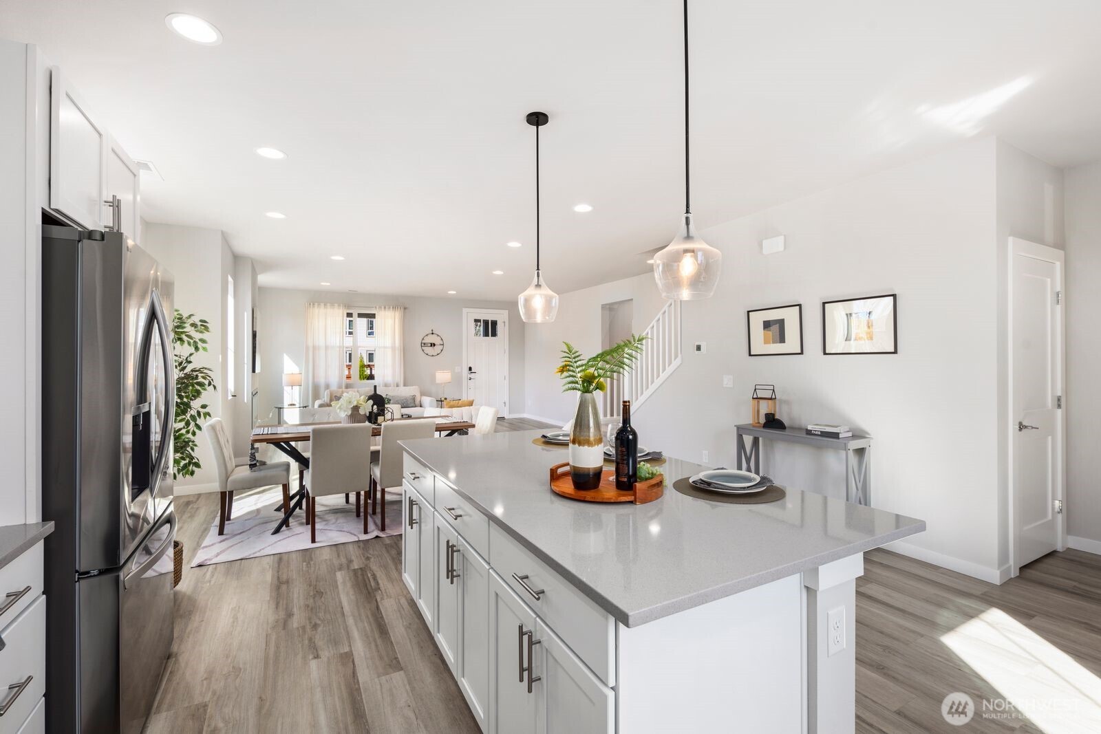 9836 6th Avenue SW, Seattle, WA 98106