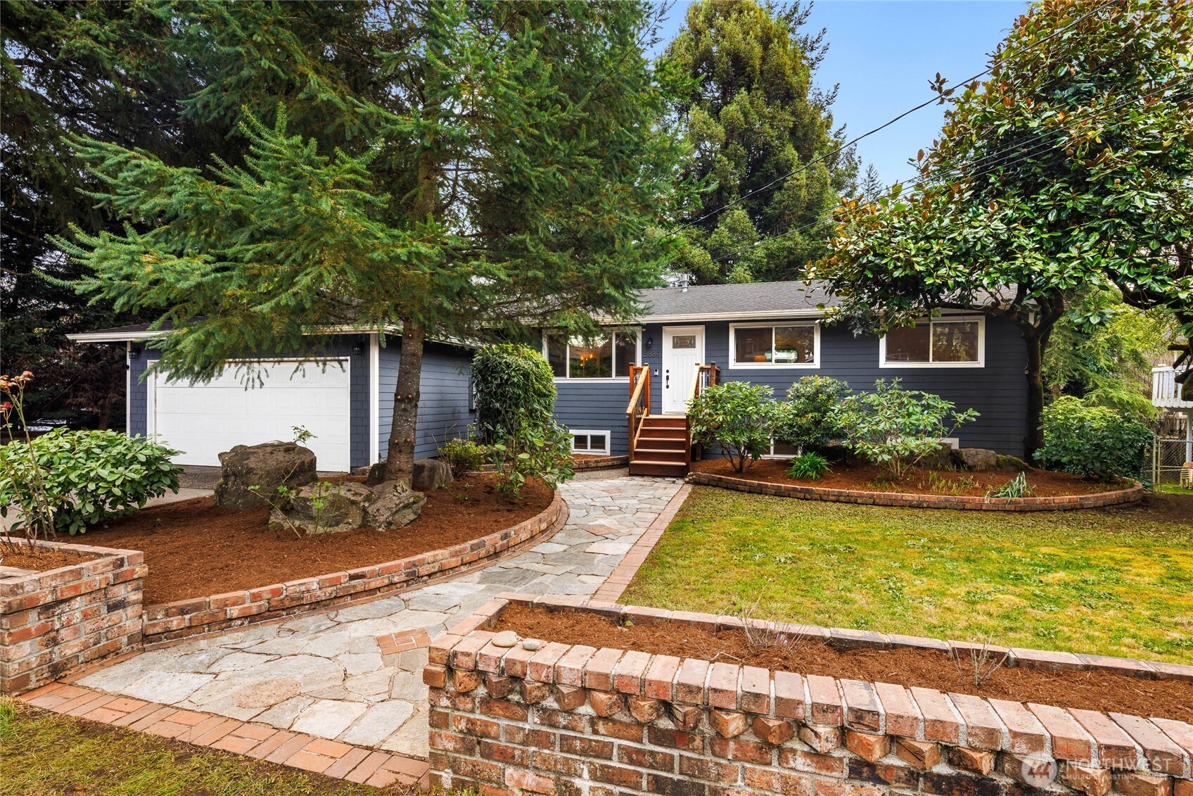 5839 NE 197th Street , Kenmore, WA 98028