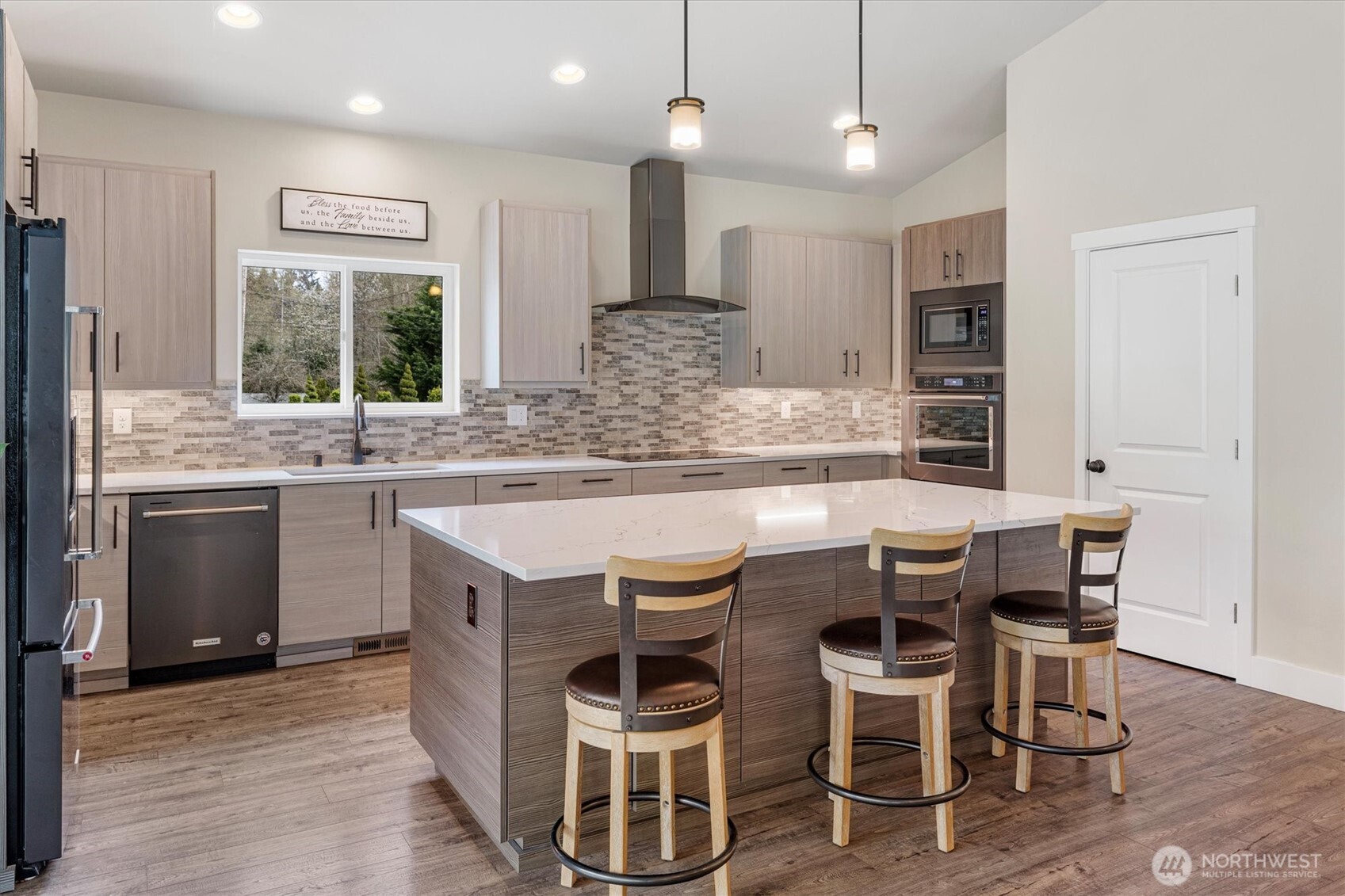 20025 SE 232nd Street , Maple Valley, WA 98038