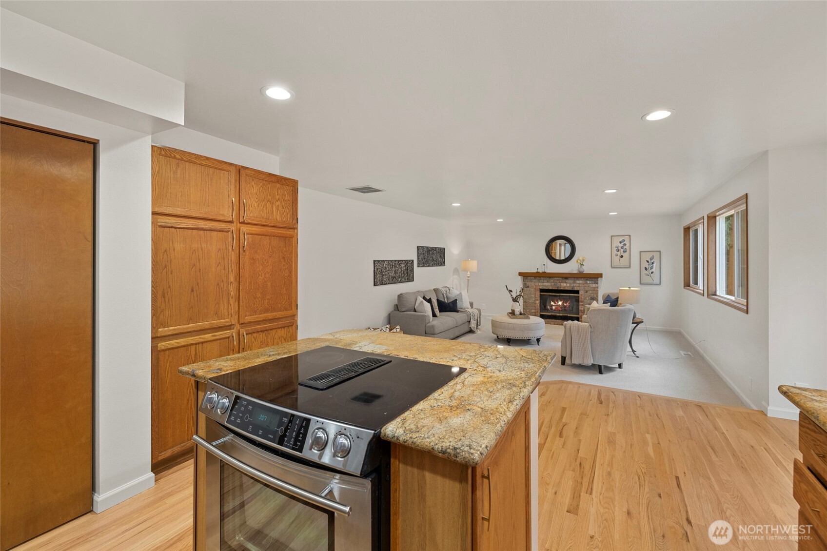 2064 Hoquiam Court NE, Renton, WA 98059