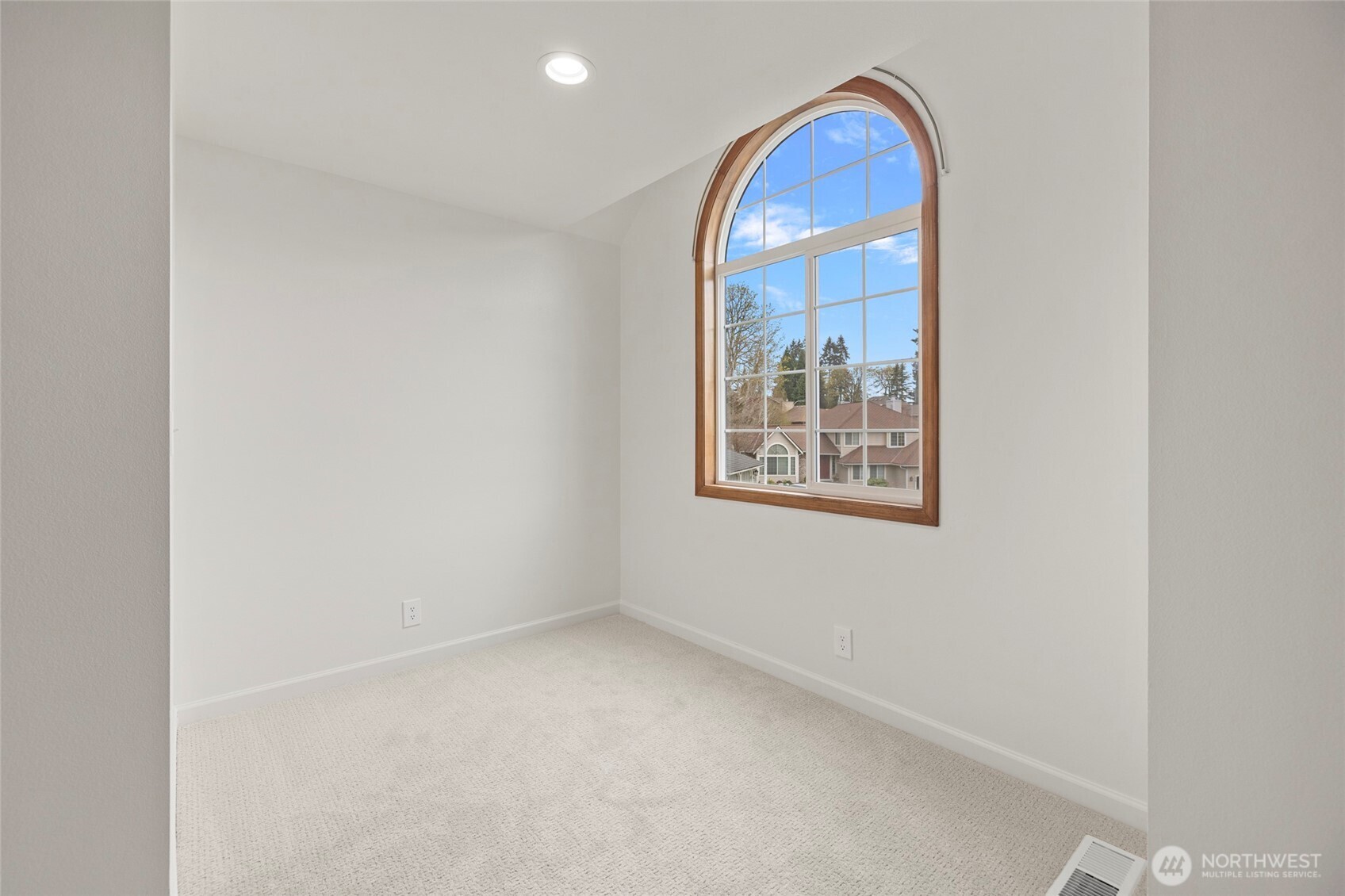 2064 Hoquiam Court NE, Renton, WA 98059