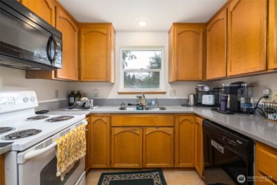 319 Shelter Bay Dr. , La Conner, WA 98257 - Photo 7