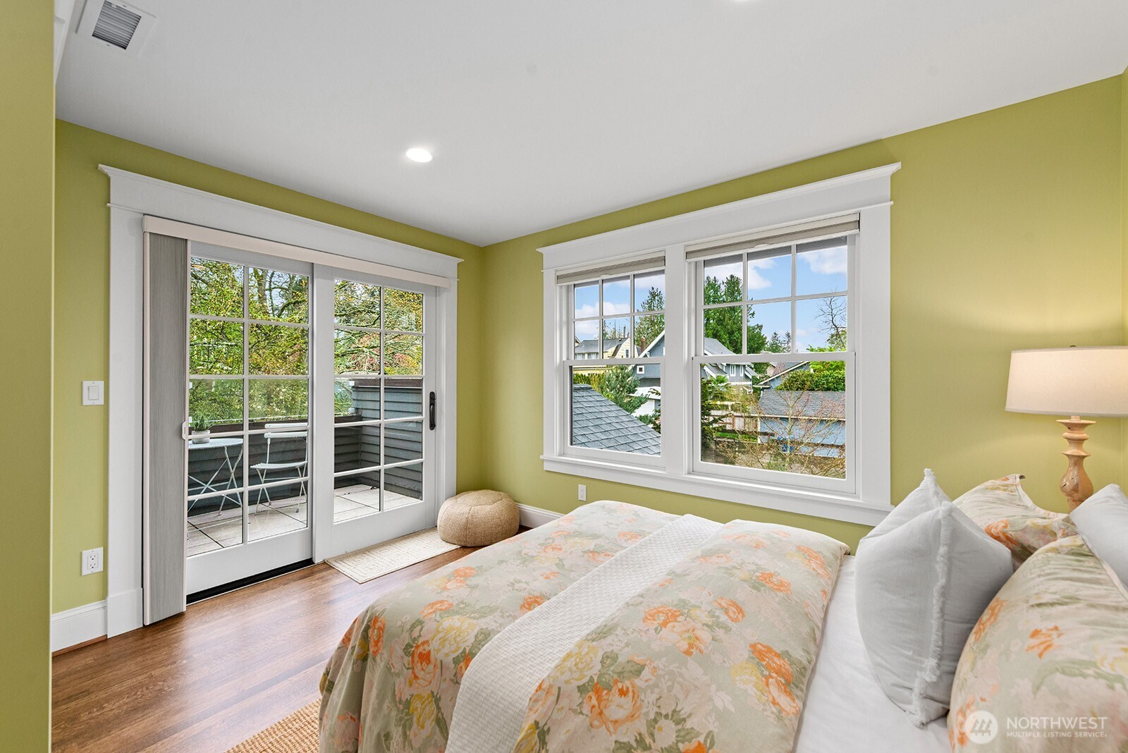 5801 Kensington Place N, Seattle, WA 98103-5951