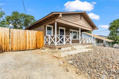 724 S Chelan Avenue , Wenatchee, WA 98801