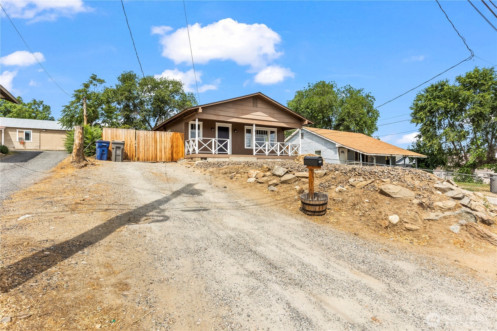 724 S Chelan Avenue , Wenatchee, WA 98801