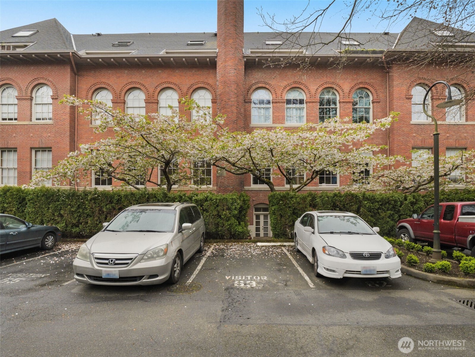 1401 5th Avenue W #104, Seattle, WA 98119