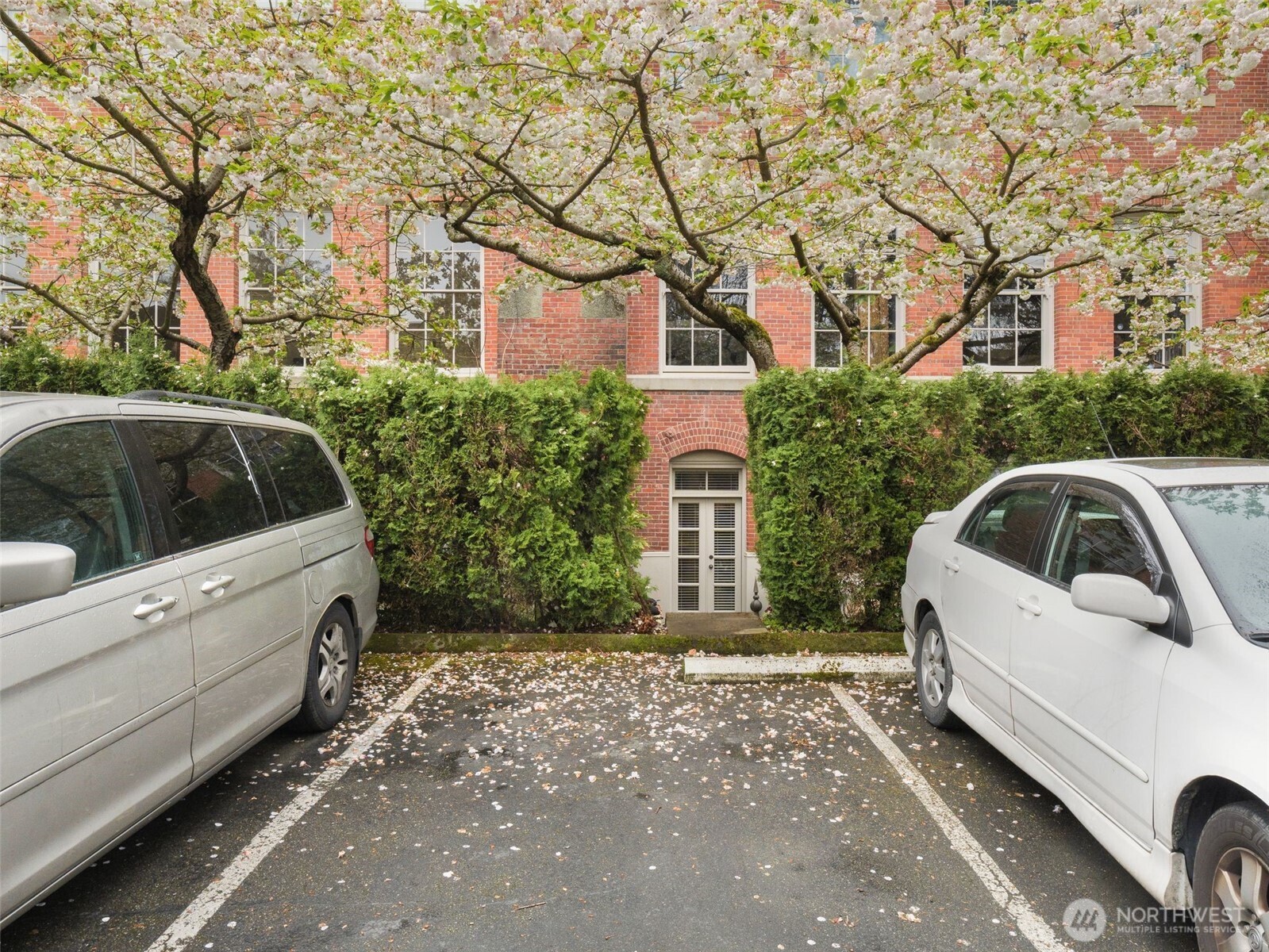 1401 5th Avenue W #104, Seattle, WA 98119