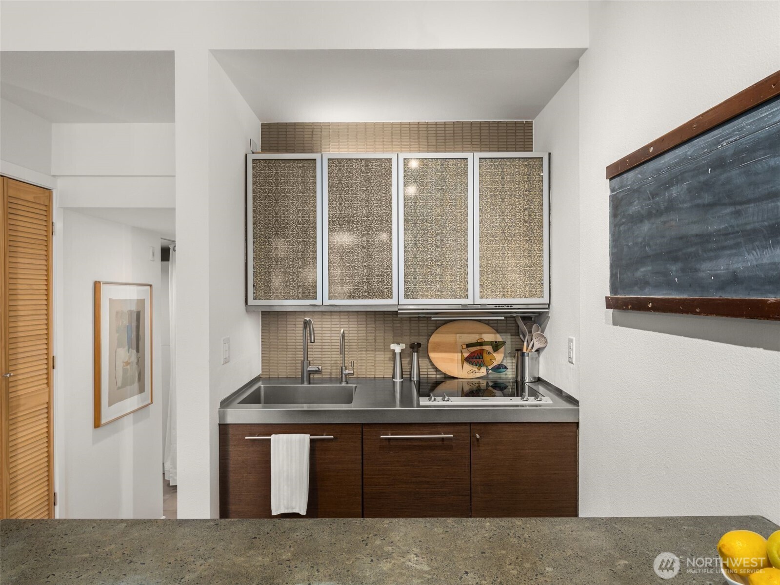 1401 5th Avenue W #104, Seattle, WA 98119