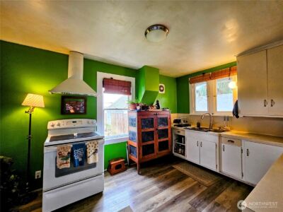 638 NW Folsom Street , Chehalis, WA 98532 - Photo 9
