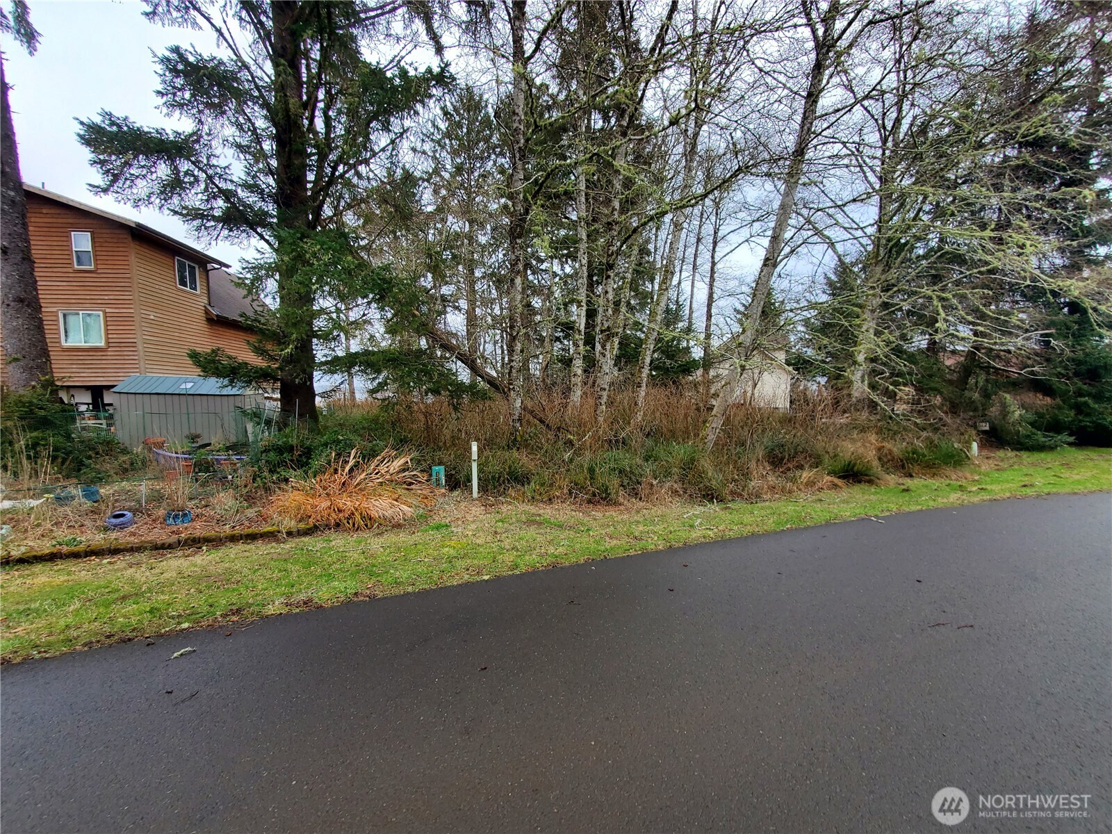 816 Duck lake Drive NE, Ocean Shores, WA 98569