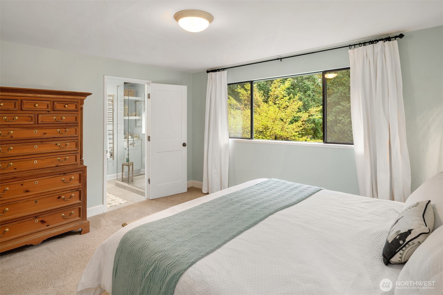 14616 216th Avenue NE, Woodinville, WA 98077
