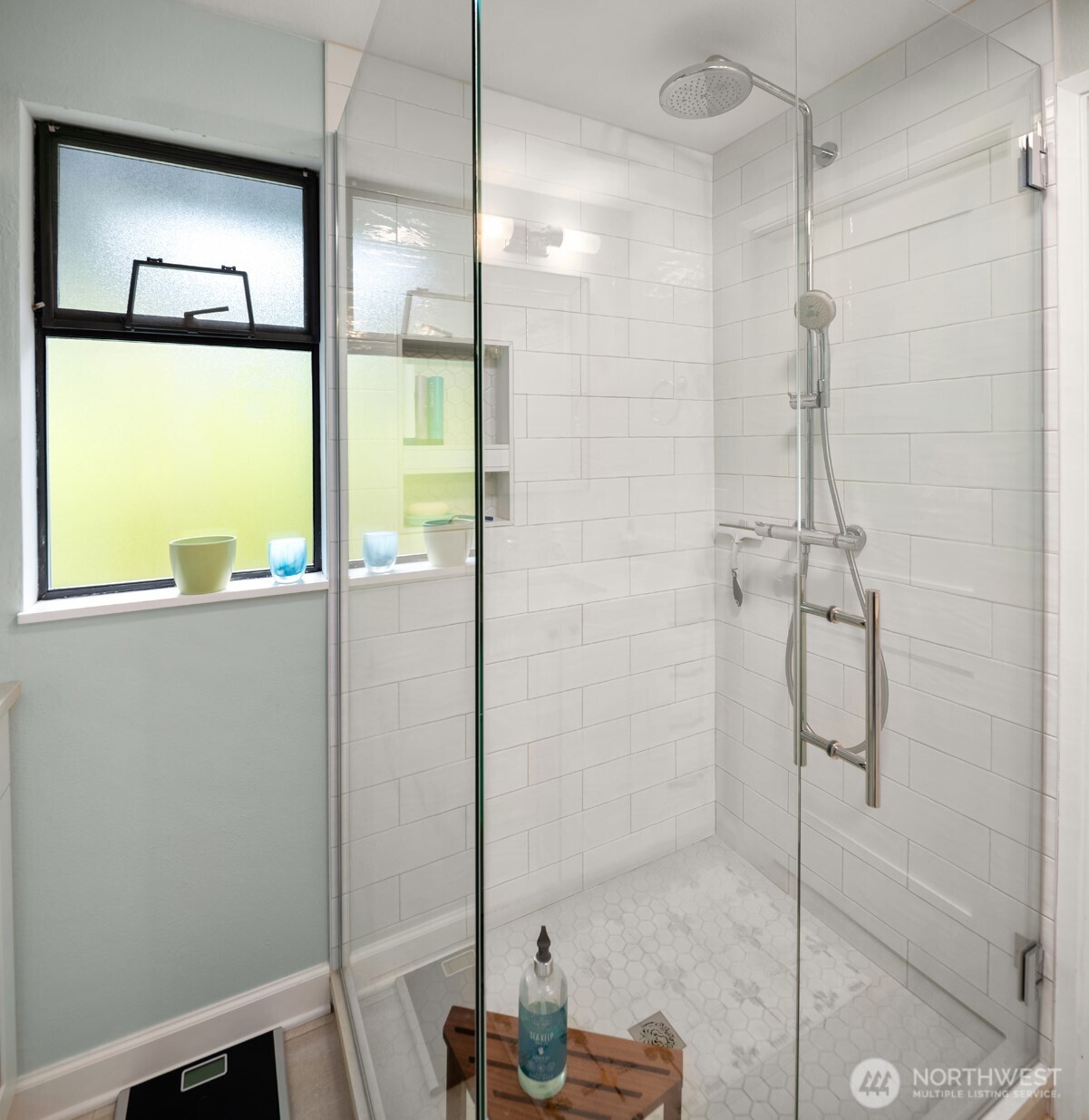 14616 216th Avenue NE, Woodinville, WA 98077
