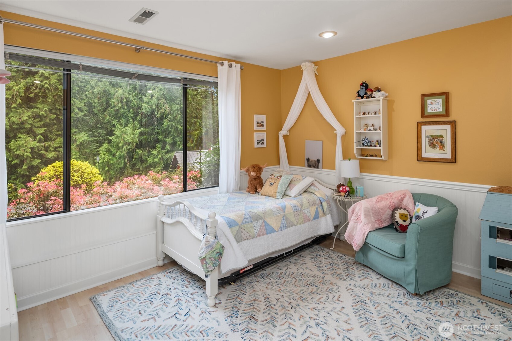 14616 216th Avenue NE, Woodinville, WA 98077