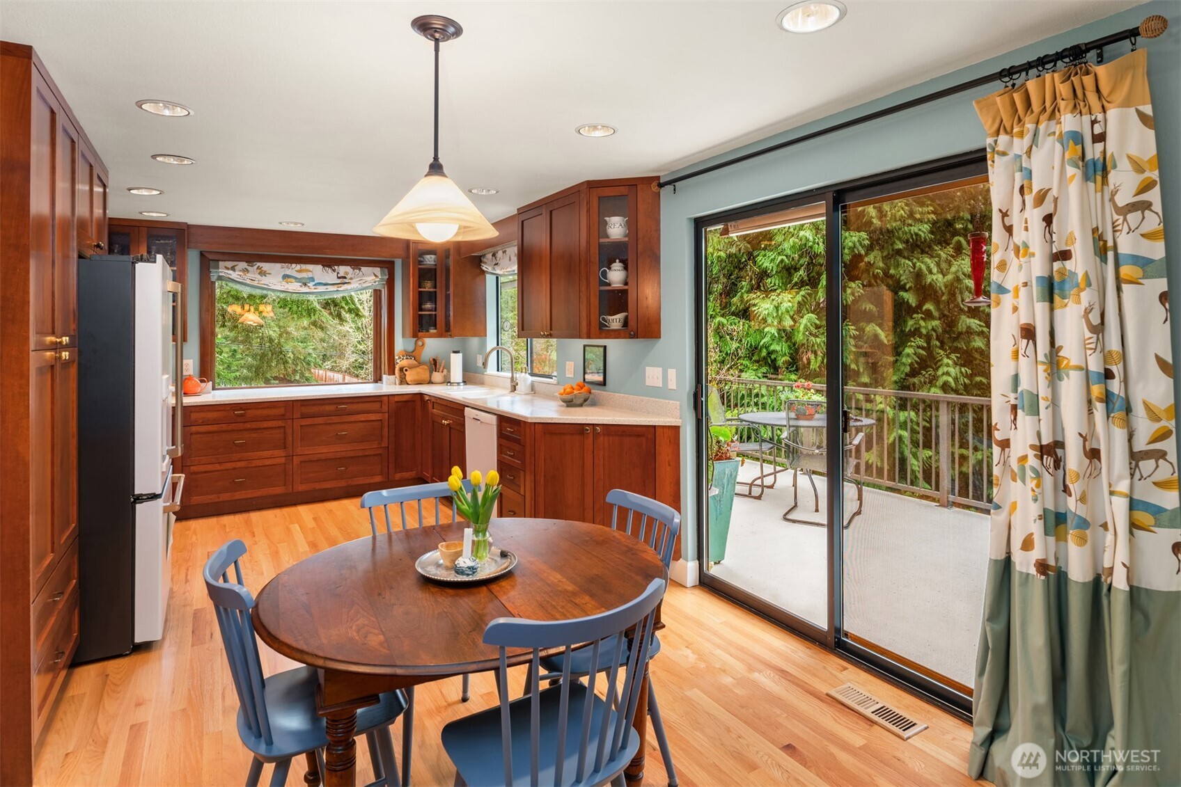 14616 216th Avenue NE, Woodinville, WA 98077