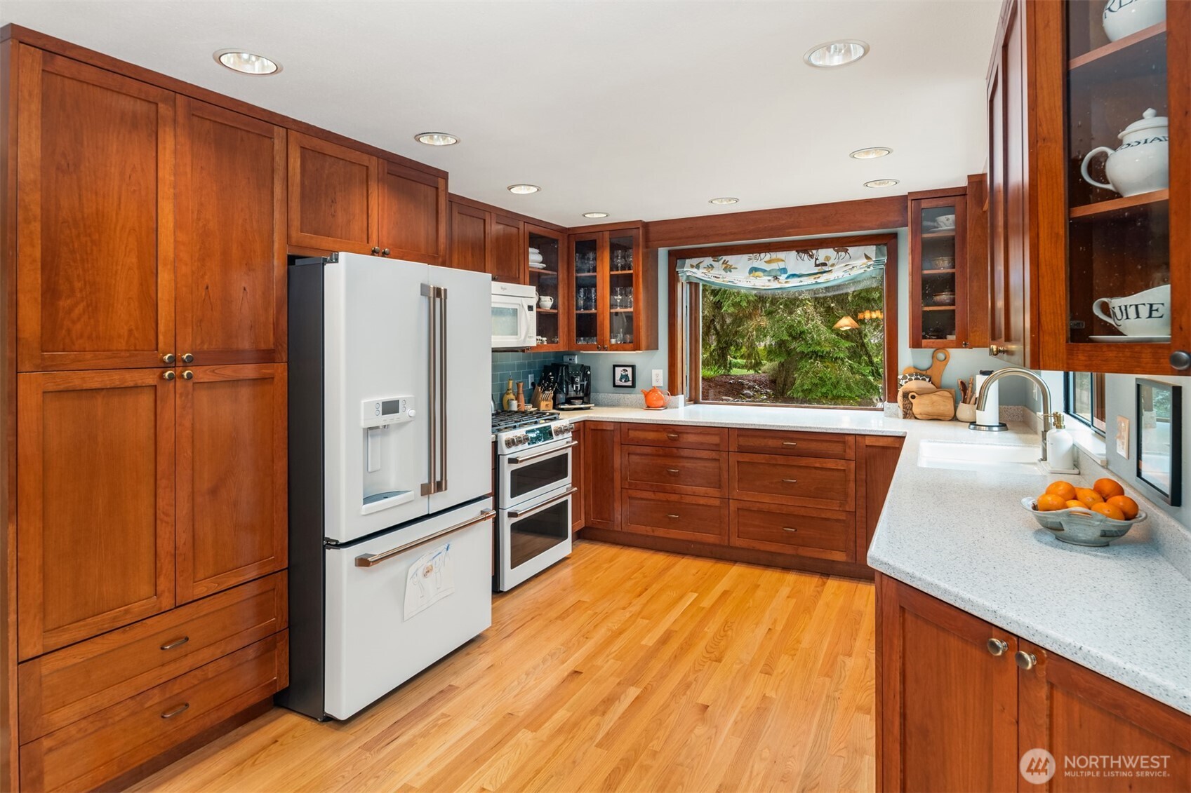 14616 216th Avenue NE, Woodinville, WA 98077