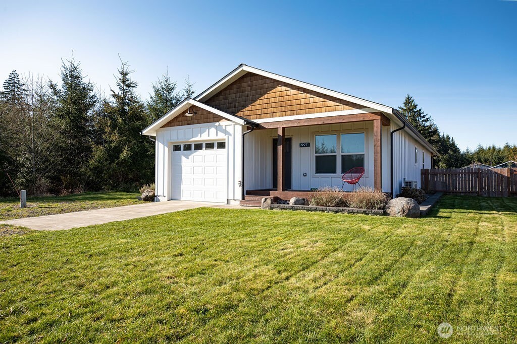 997 King John's Way , Forks, WA 98331