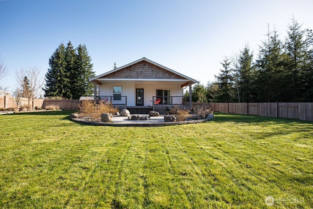 997 King John's Way , Forks, WA 98331
