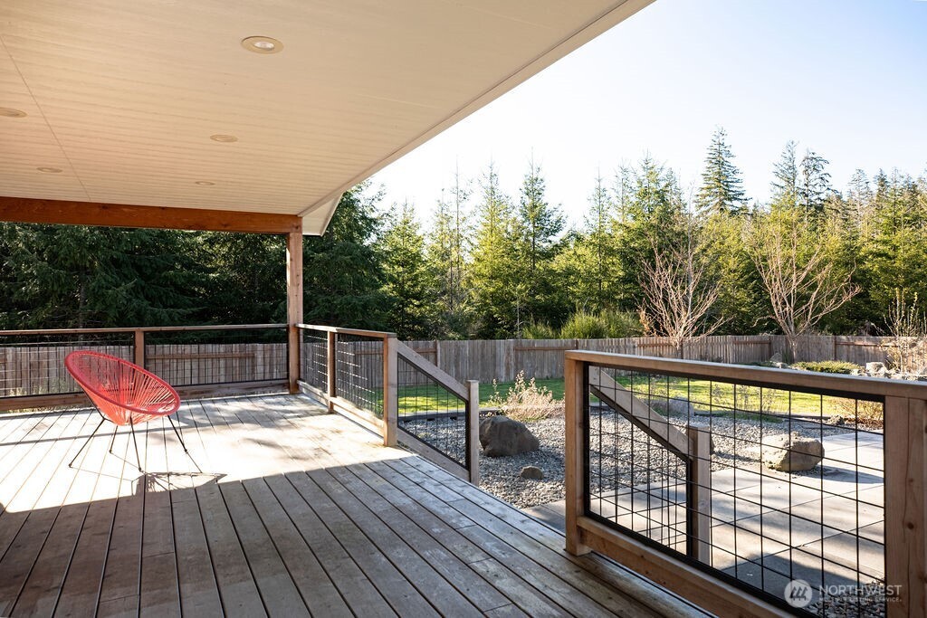 997 King John's Way , Forks, WA 98331