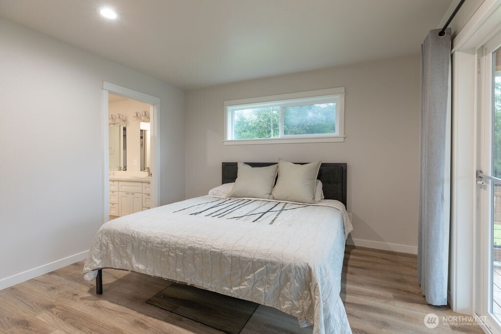 997 King John's Way , Forks, WA 98331