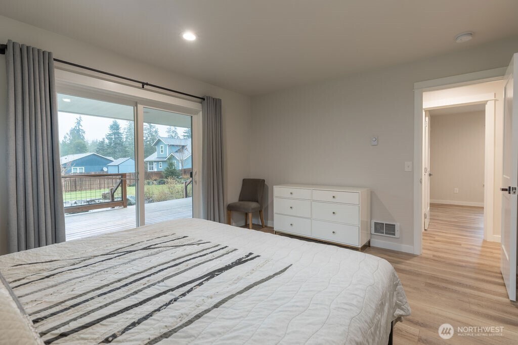 997 King John's Way , Forks, WA 98331