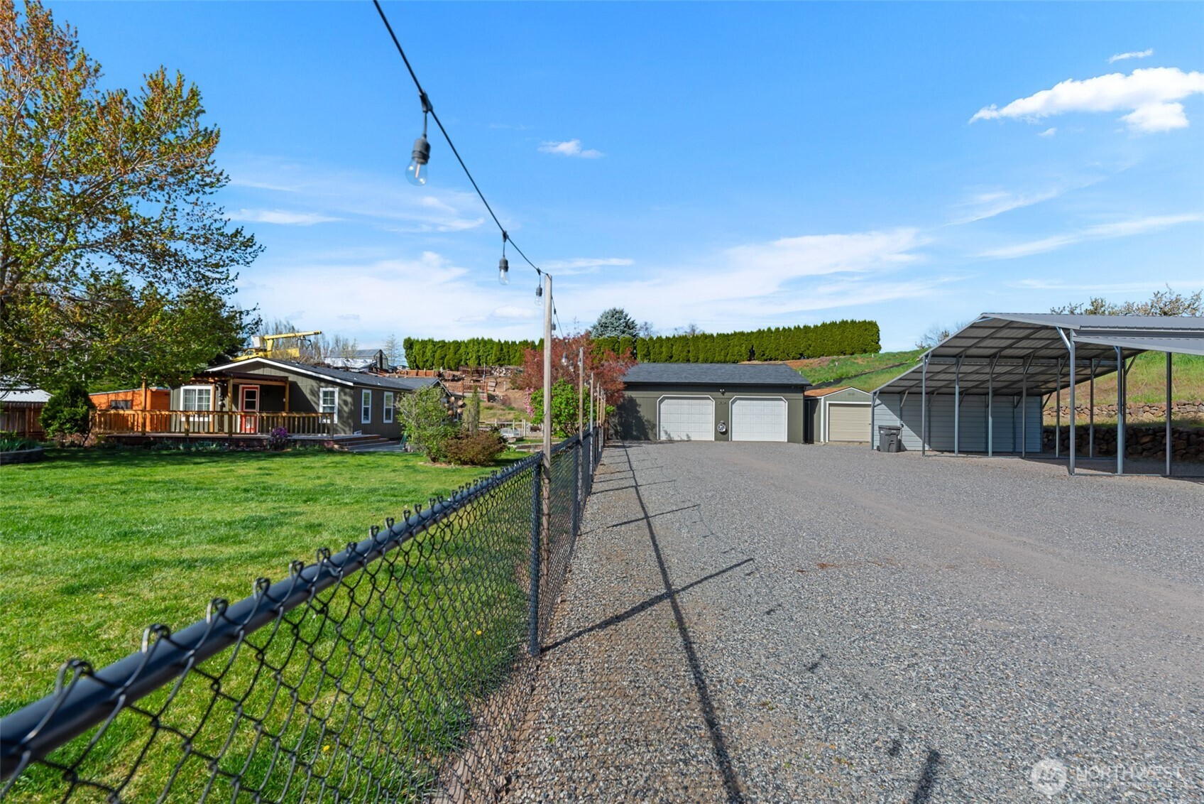 2524 NE J Street , East Wenatchee, WA 98802