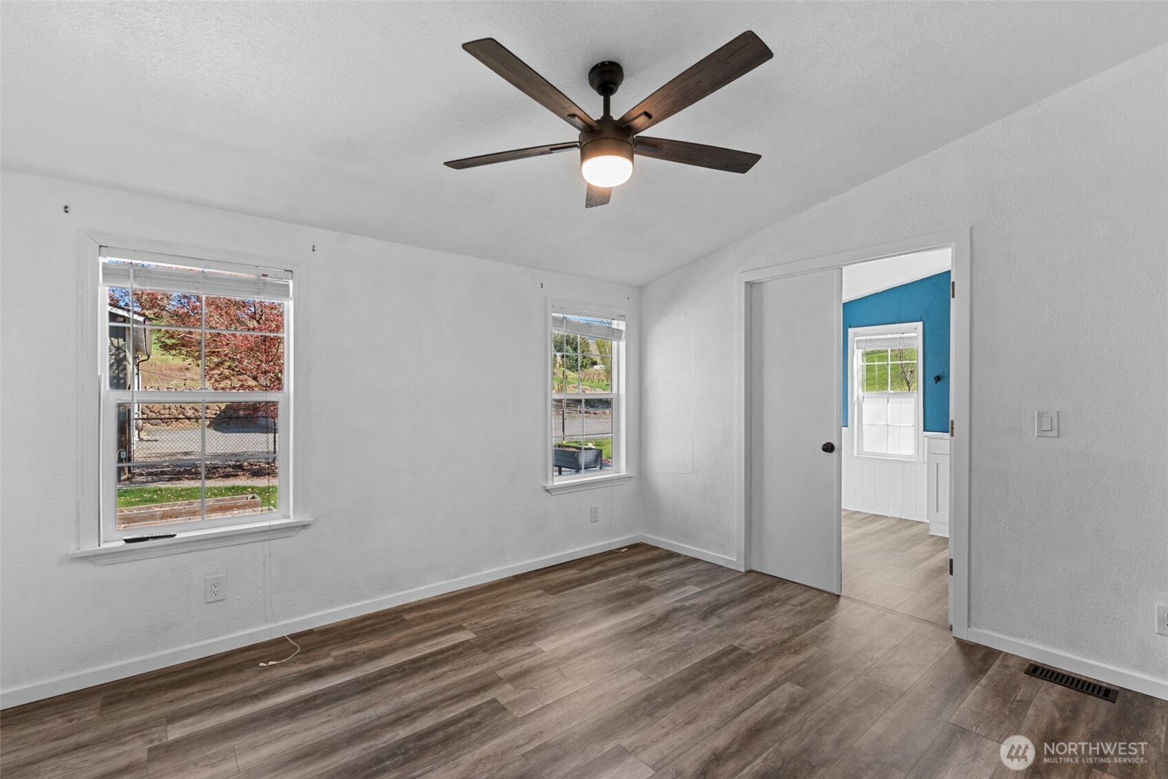 2524 NE J Street , East Wenatchee, WA 98802