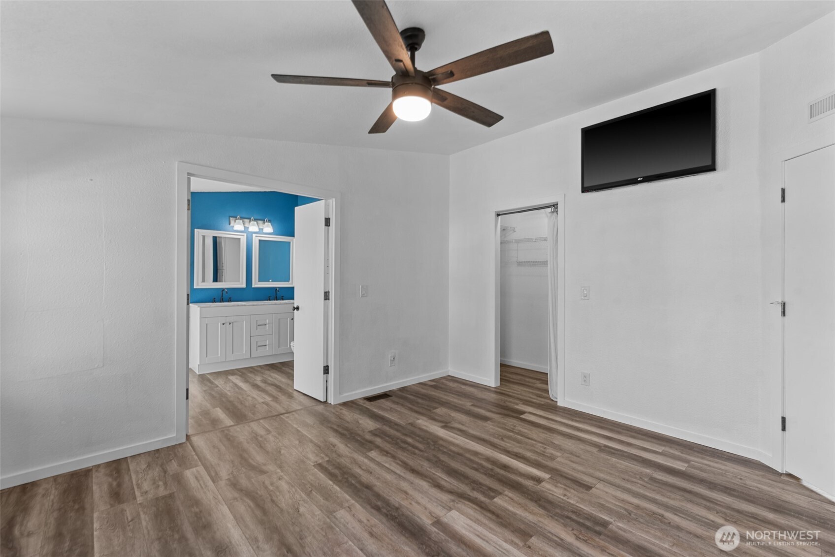 2524 NE J Street , East Wenatchee, WA 98802