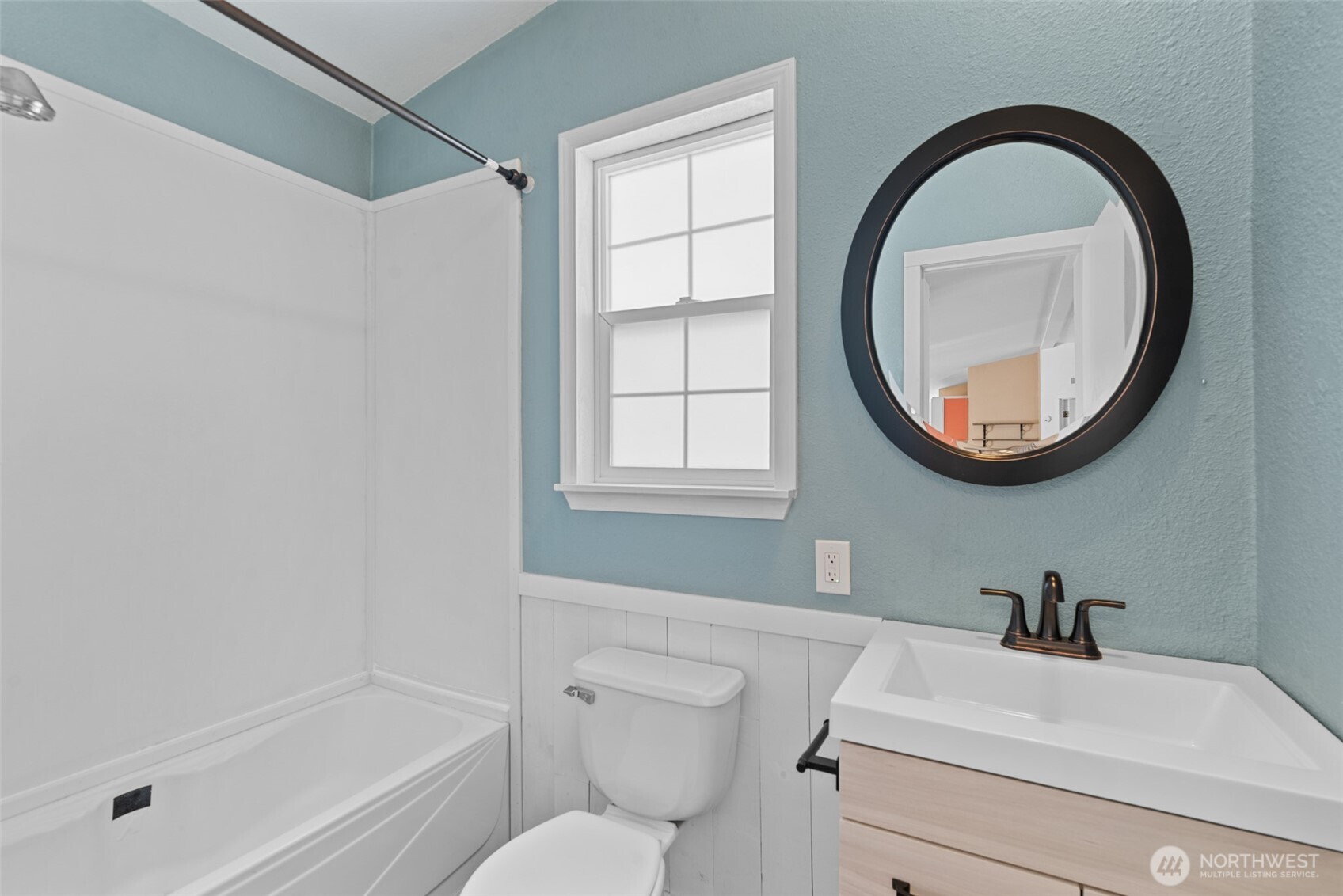 2524 NE J Street , East Wenatchee, WA 98802