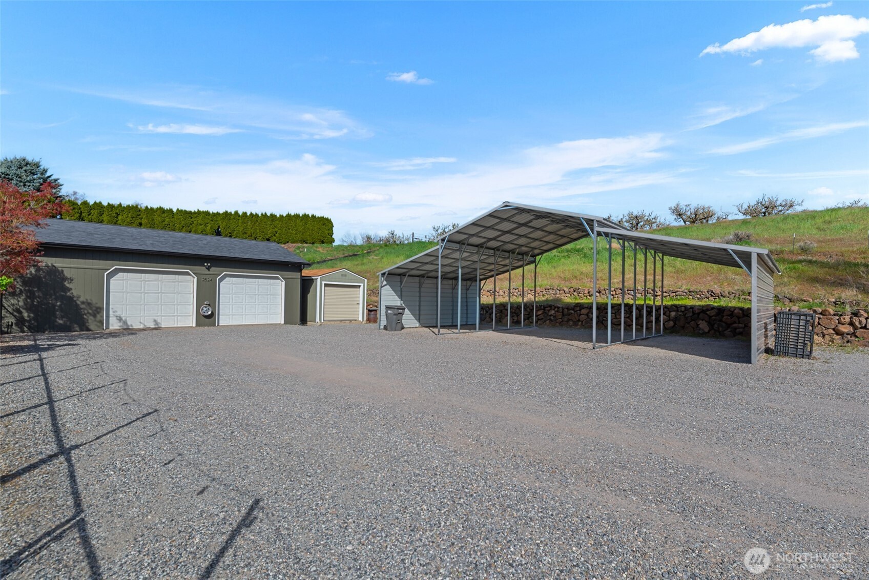 2524 NE J Street , East Wenatchee, WA 98802