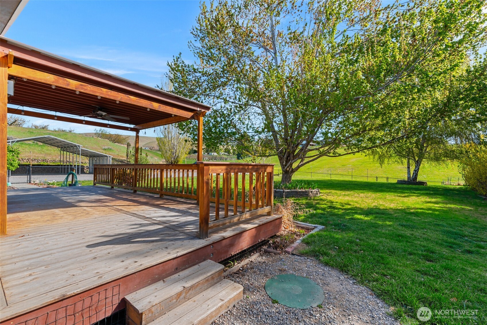 2524 NE J Street , East Wenatchee, WA 98802