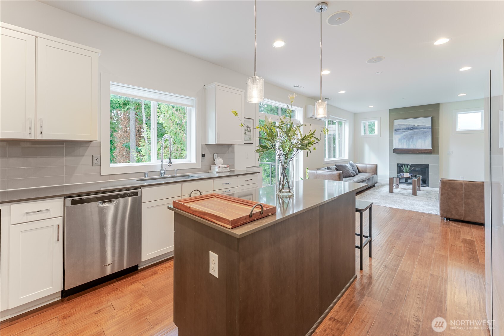825 206th Avenue NE, Sammamish, WA 98074-6651