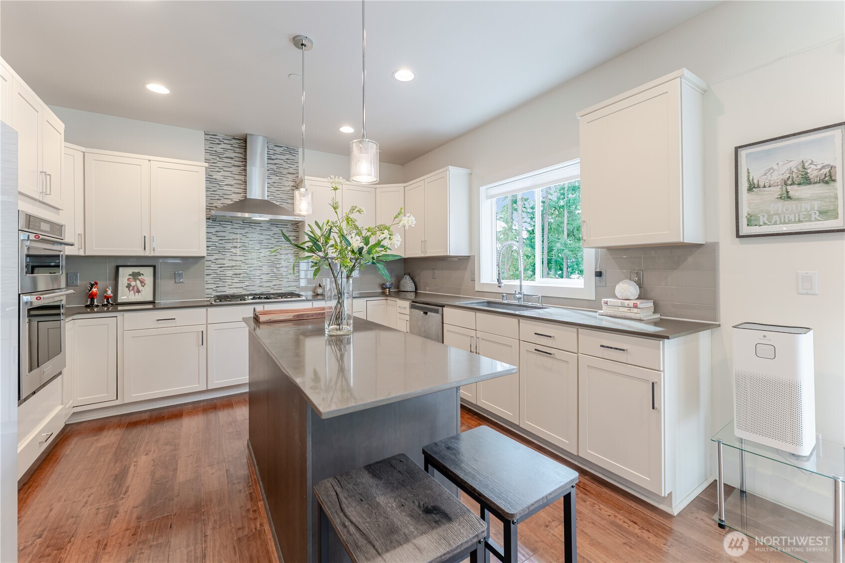 825 206th Avenue NE, Sammamish, WA 98074-6651