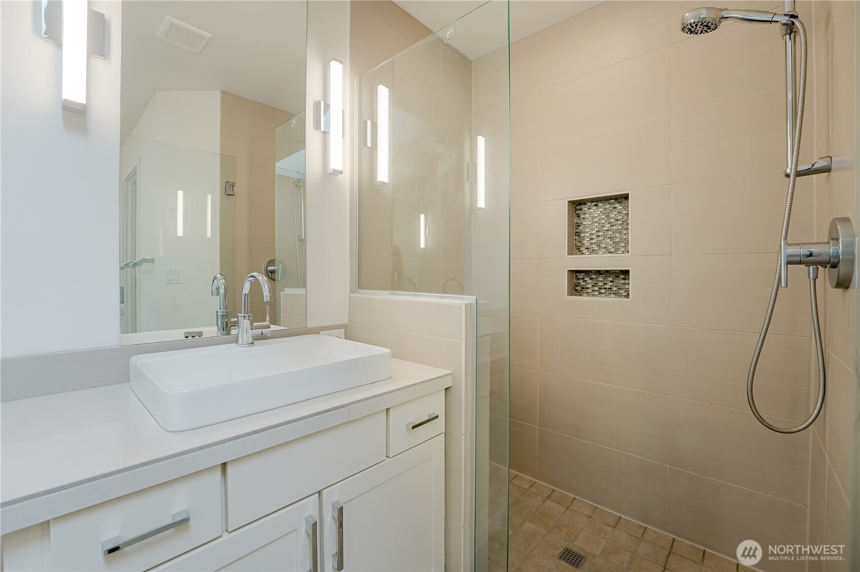825 206th Avenue NE, Sammamish, WA 98074-6651