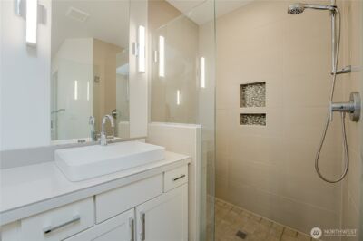 825 206th Avenue NE, Sammamish, WA 98074-6651 - Photo 25