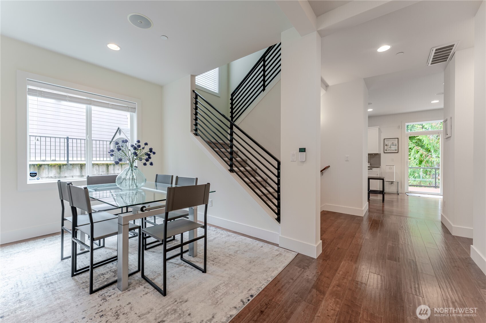 825 206th Avenue NE, Sammamish, WA 98074-6651