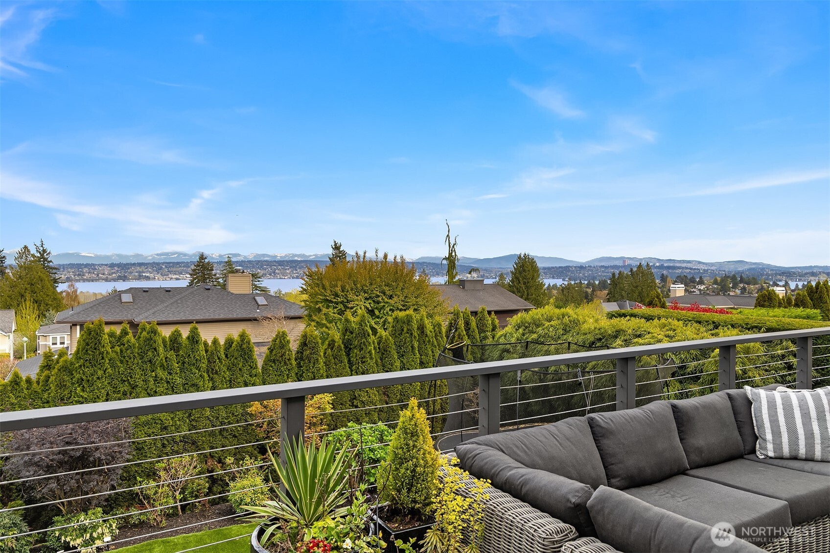 7310 51st Avenue NE, Seattle, WA 98115