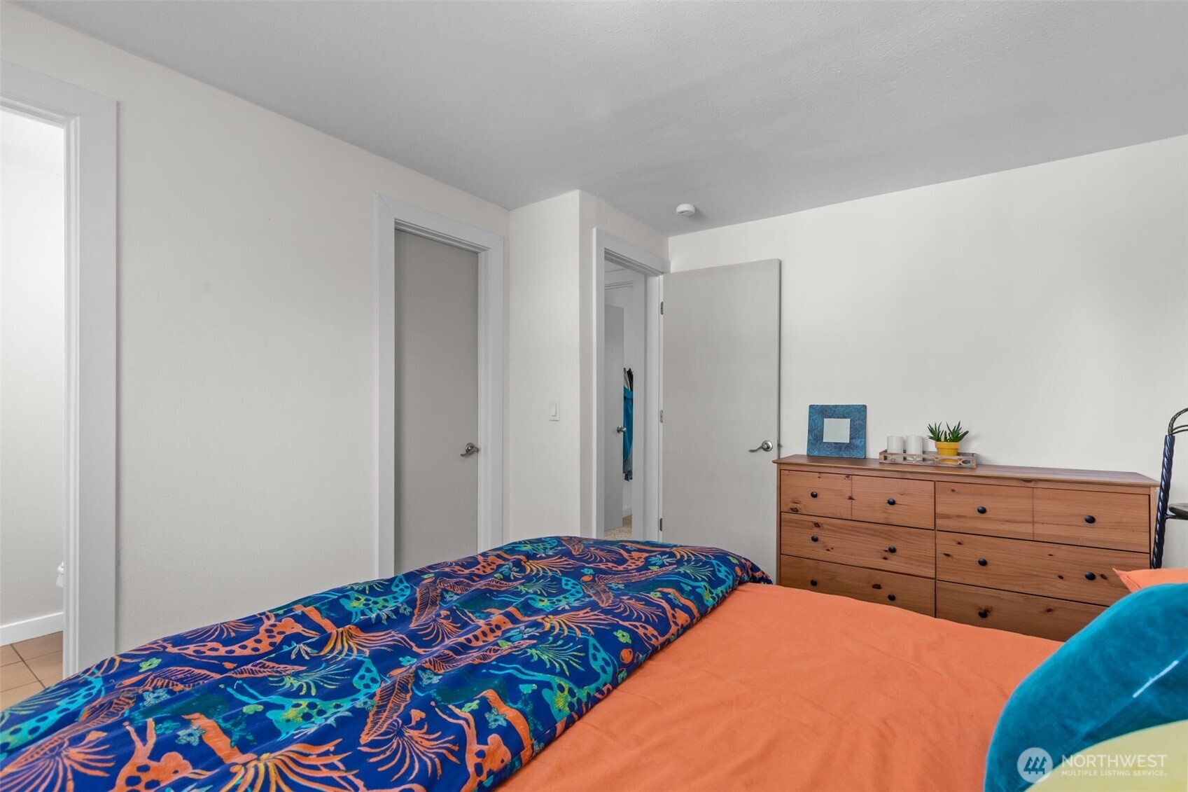 215 Hubbard Road , Lynnwood, WA 98036