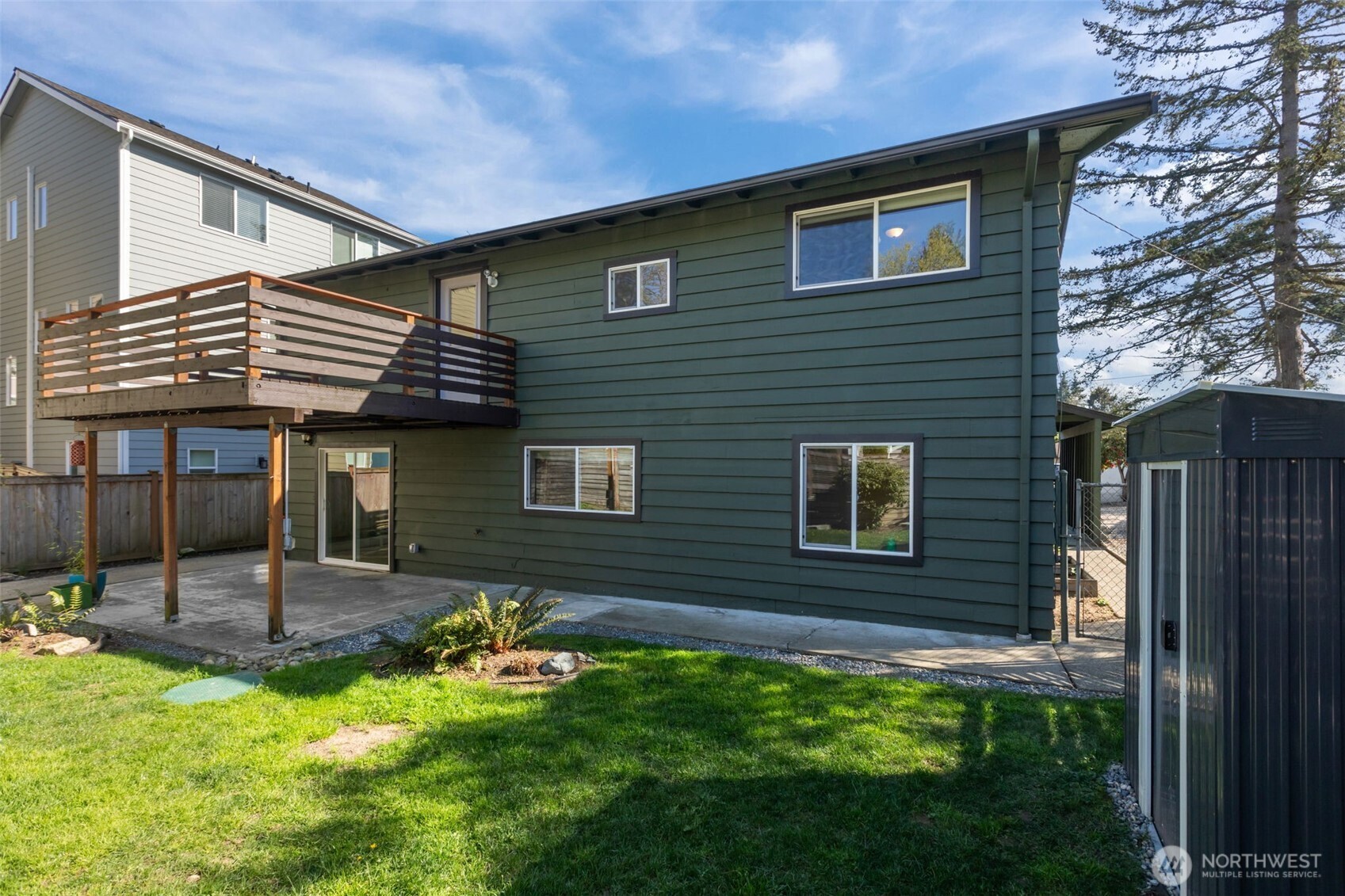 215 Hubbard Road , Lynnwood, WA 98036