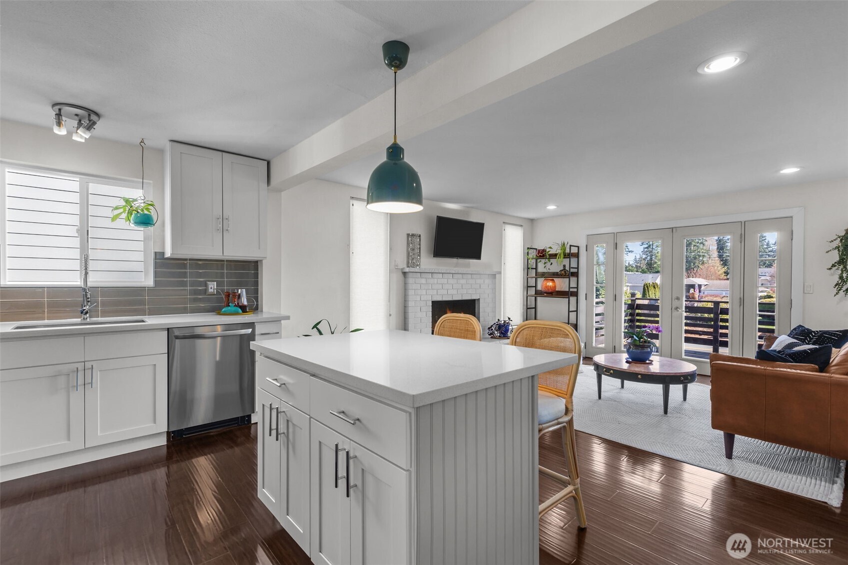 215 Hubbard Road , Lynnwood, WA 98036