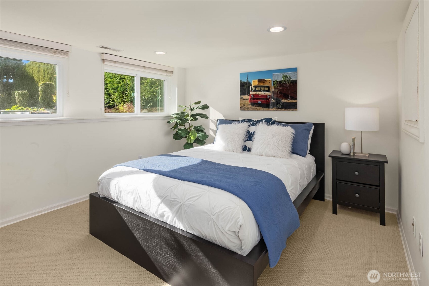 6035 111th Avenue NE, Kirkland, WA 98033